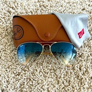 Ray Ban Aviator Sunglasses Blue Gradient- Authentic (RB3025 001/3F)
